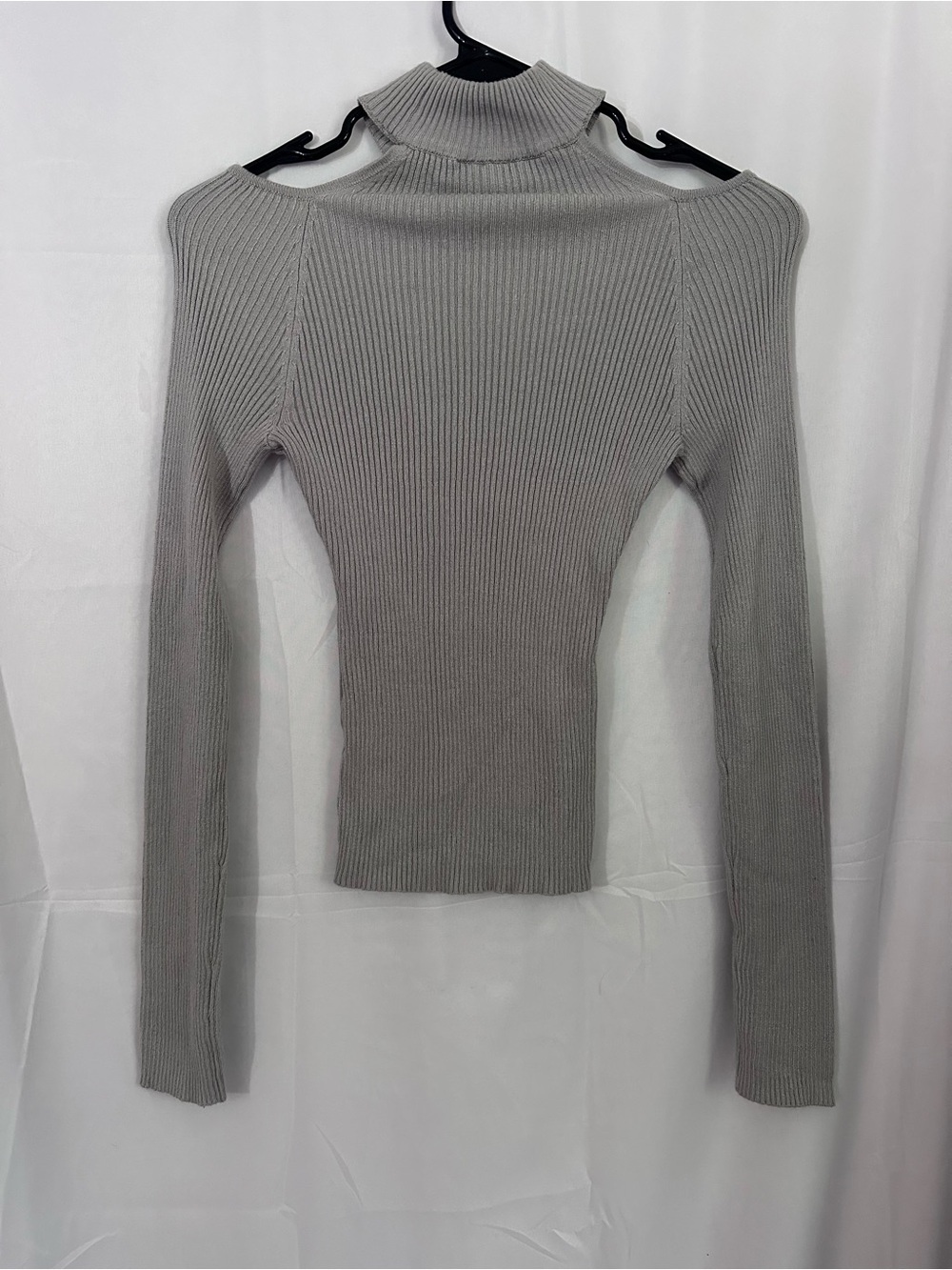 Derek Heart Ribbed Cold-Shoulder Sweater - Gray - Picture 3 of 3